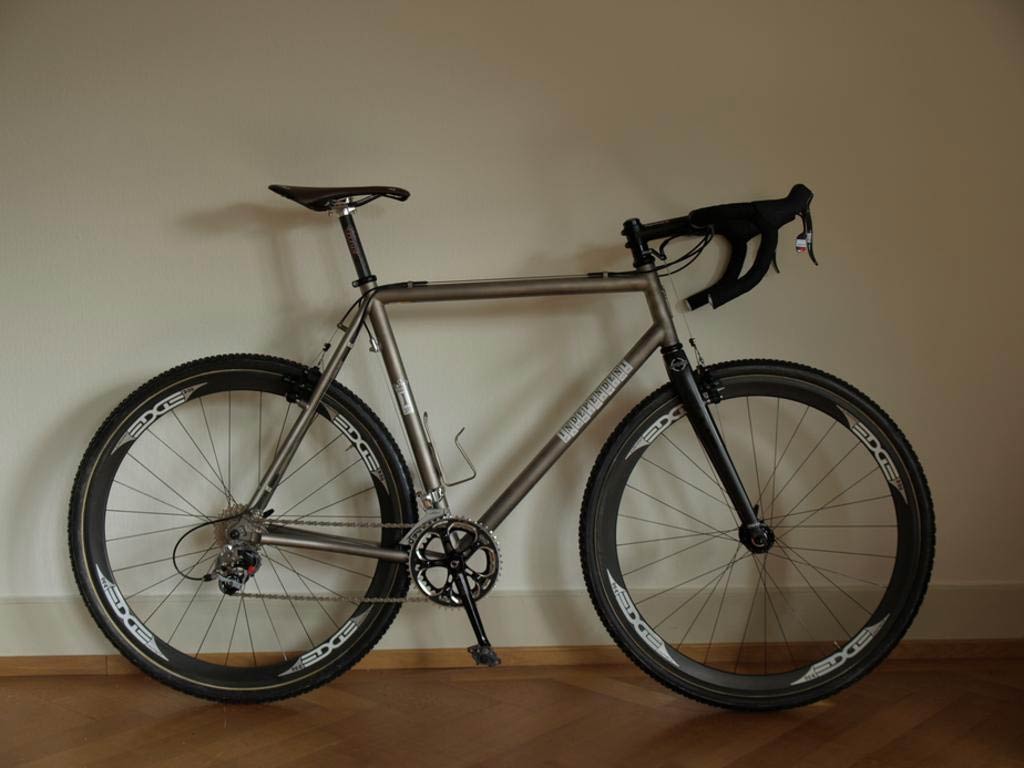 Titanium Planet Cross